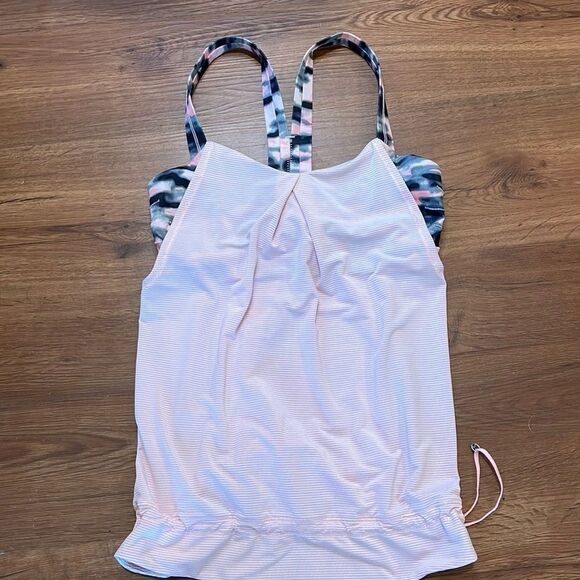 Lululemon Rest Less Tank In Pink Camo. Size 6. - Picture 2 of 8